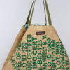 Bolso con decoración en verde